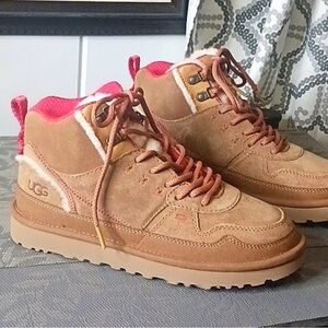 UGG Brown Suede boots with Pink Highland HI Heritage